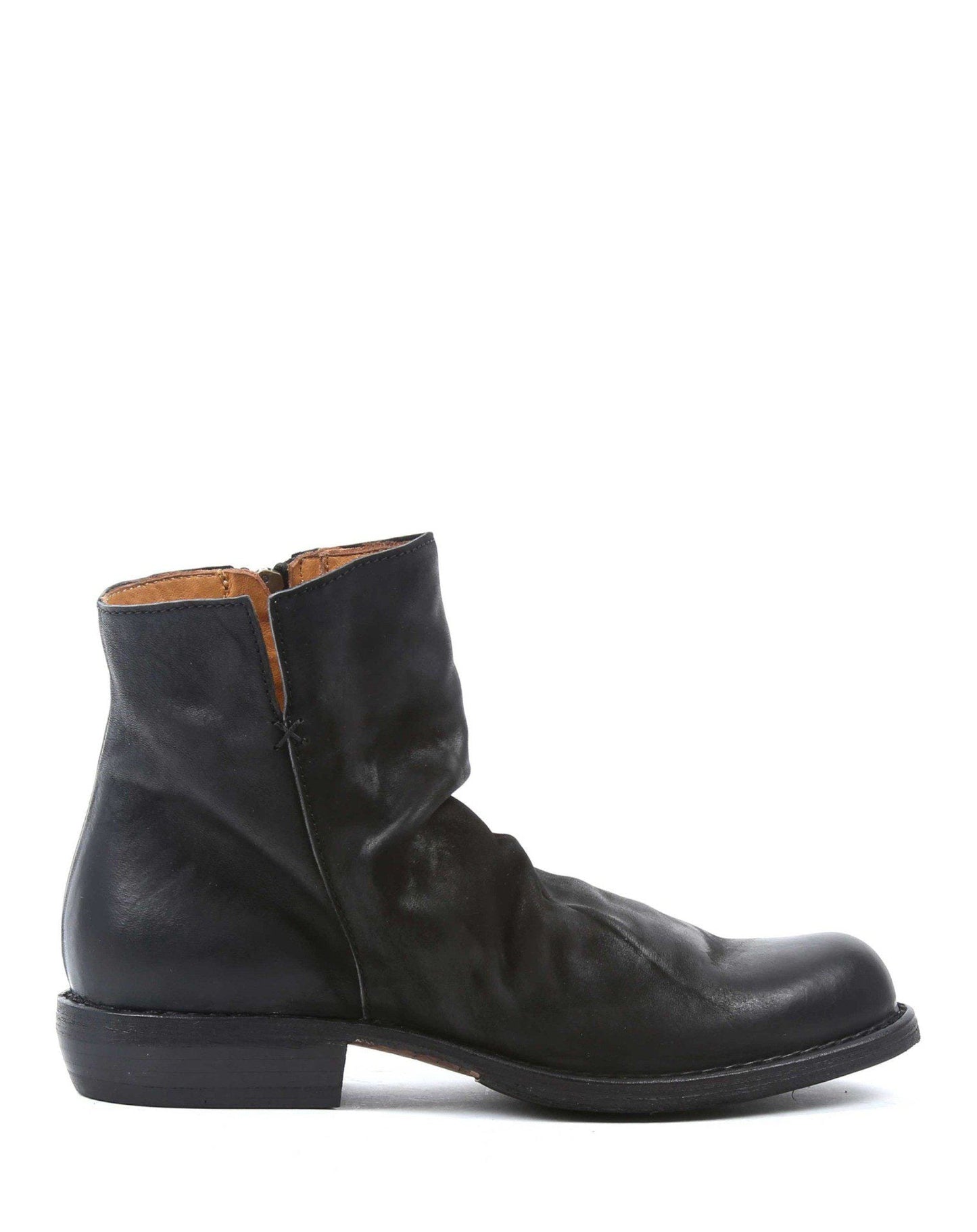 FIORENTINI + BAKER, CARNABY CHILL, Timeless and versatile ankle boots inspired by the Eighties. Ankle boot with wrinkled vamp and slightly pointed toe. Handcrafted by skilled artisans. Made in Italy. Made to last.