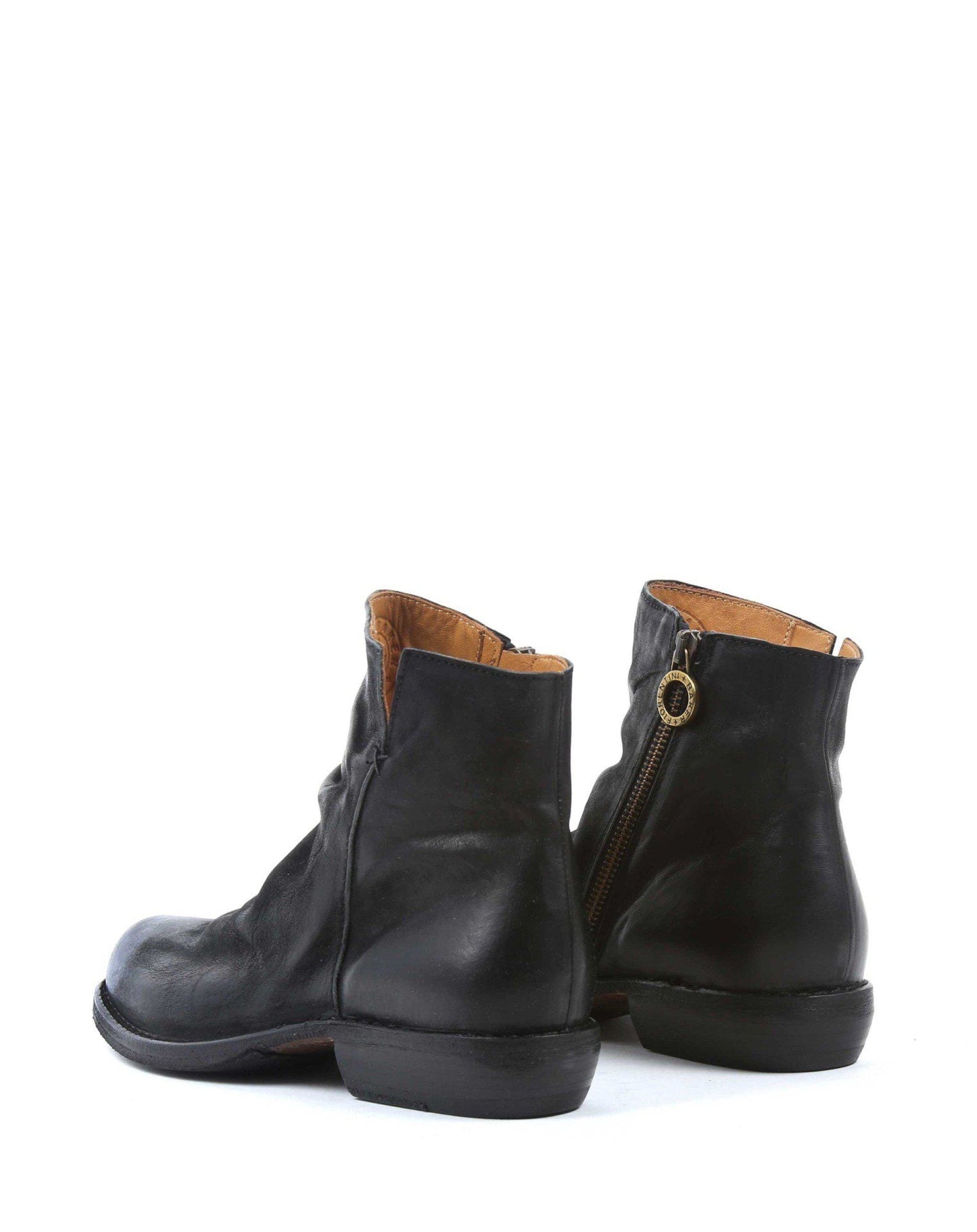 FIORENTINI + BAKER, CARNABY CHILL, Timeless and versatile ankle boots inspired by the Eighties. Ankle boot with wrinkled vamp and slightly pointed toe. Handcrafted by skilled artisans. Made in Italy. Made to last.