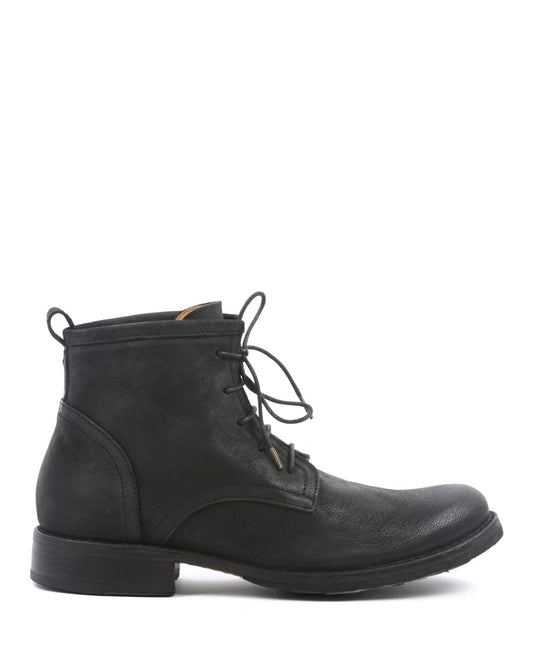 FIORENTINI + BAKER, ETERNITY EZRA, These unisex ankle boots are the perfect mix of British design and Italian craftsmanship. Handcrafted by skilled artisans. Made in Italy. Made to last.