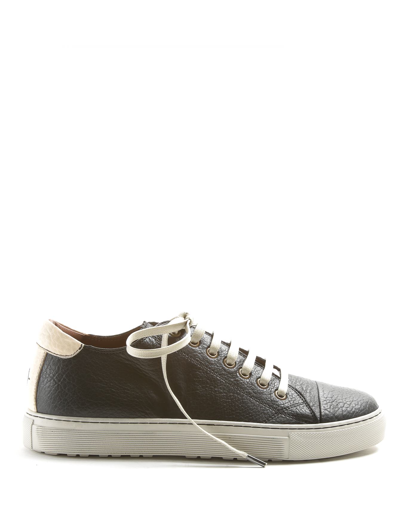 BEXY Black Leather Sneakers
