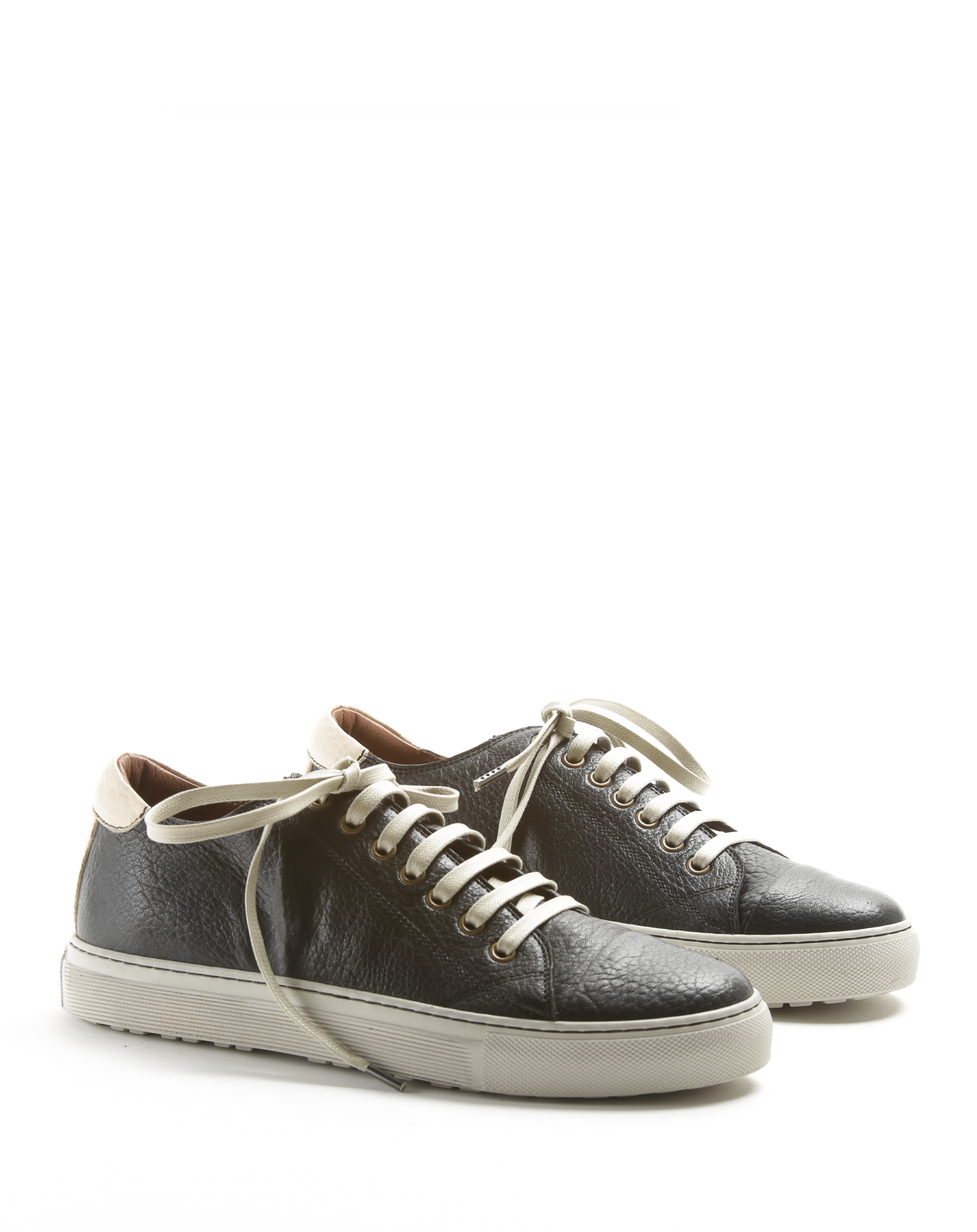BEXY Black Leather Sneakers