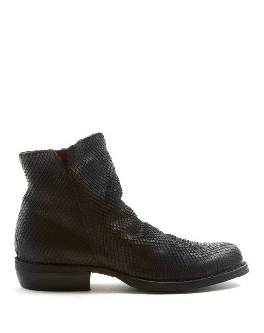 FIORENTINI + BAKER, CARNABY CHILL, Timeless and versatile ankle boots inspired by the Eighties. Ankle boot with slightly wrinkled vamp. Handcrafted by skilled artisans. Made in Italy. Made to last.