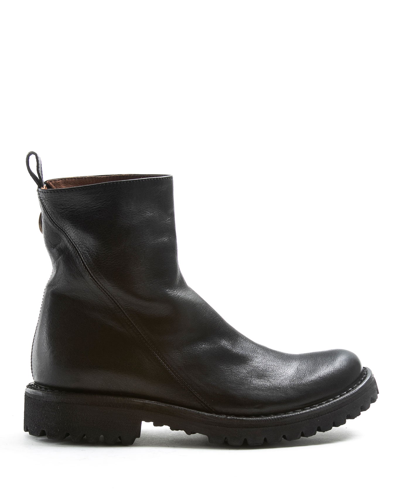 FIORENTINI + BAKER, ETERNITY MASSIVE M-EVI, Simple and stylish unisex ankle boots with diagonal zip and robust rubber sole. Handcrafted by skilled artisans. Made in Italy. Made to last.