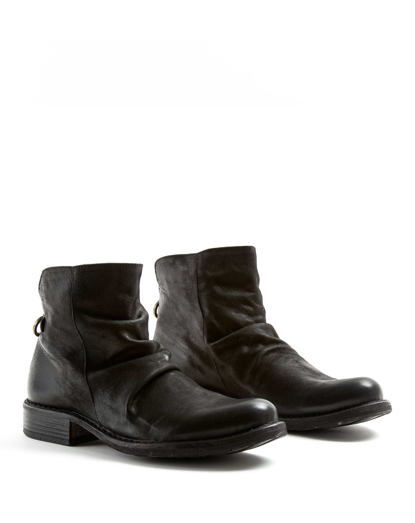 FIORENTINI + BAKER, ETERNITY ELINA, Leather ankle boot with rear zip. The ideal unisex boot for all seasons. Handcrafted with natural leather by skilled artisans. Made in Italy. Made to last.