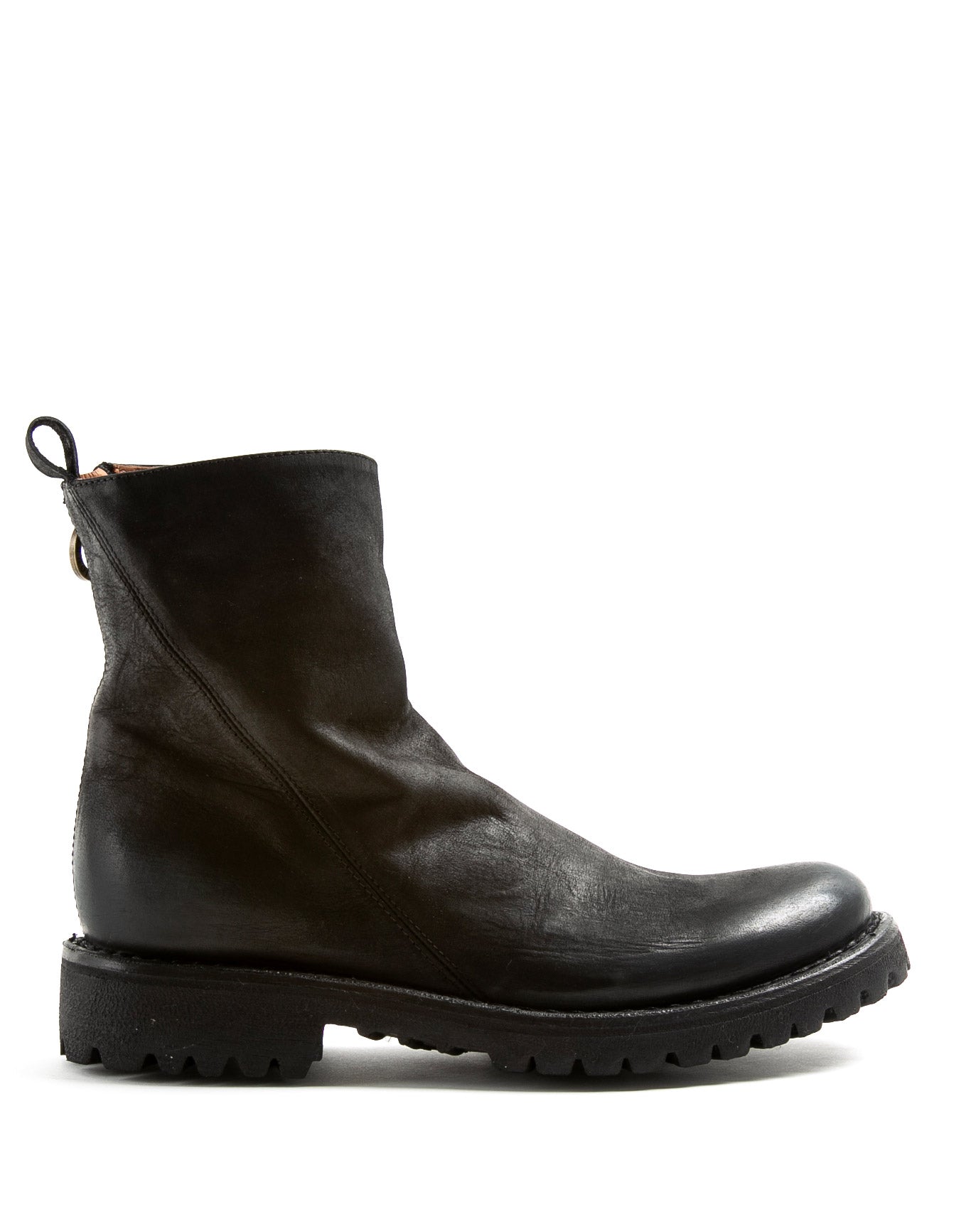 FIORENTINI + BAKER, ETERNITY MASSIVE M-EVI, Simple and stylish unisex ankle boots with diagonal zip and robust rubber sole. Handcrafted by skilled artisans. Made in Italy. Made to last.