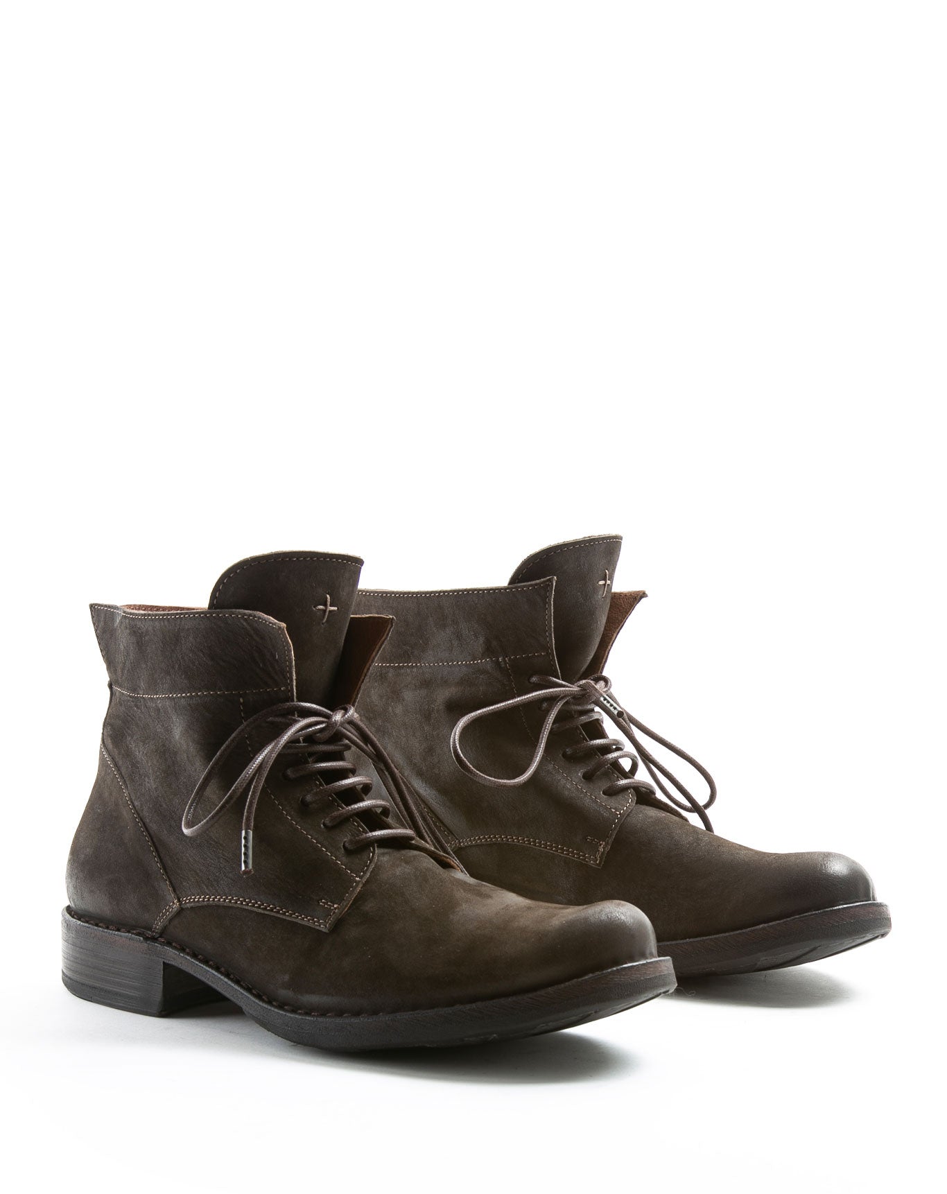 Fiorentini + Baker, ETERNITY 745, Leather lace-up ankle boot. Iconic heritage style inspired by a 1920’s work boot. Unisex lace up ankle boot. Handcrafted by skilled artisans. Made in Italy. Made to last.