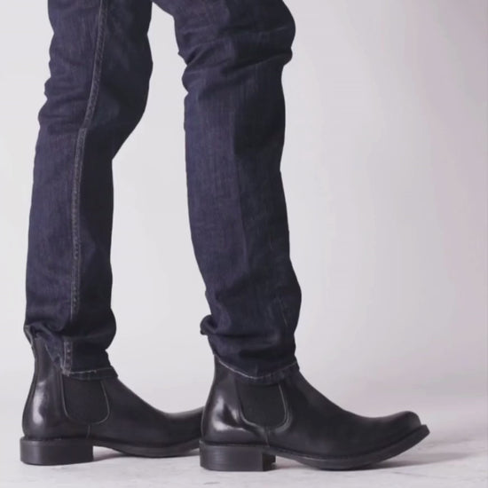 Men classic Chelsea boots for a timeless style-Made in Italy-video