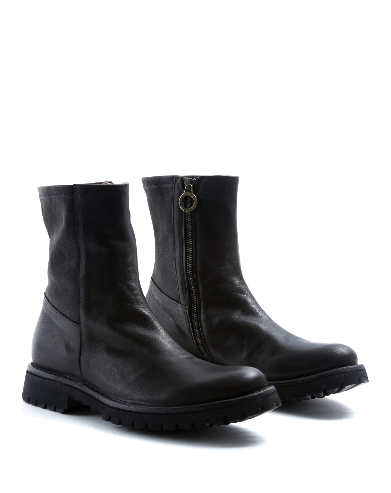 FIORENTINI + BAKER, ETERNITY MASSIVE M-EBE, Effortlessly stylish leather ankle boot. The stretch leather panel gives a tight but comfortable fit. Handcrafted by skilled artisans. Made in Italy. Made to last.