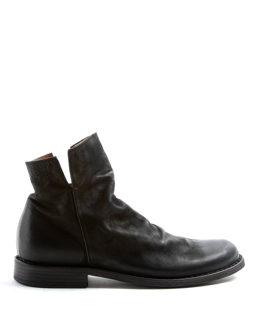 FIORENTINI + BAKER, FRATERNITY FAS, Simple yet stylish ankle boot perfect for any outfit. Handcrafted by skilled artisans. Made in Italy. Made to last.