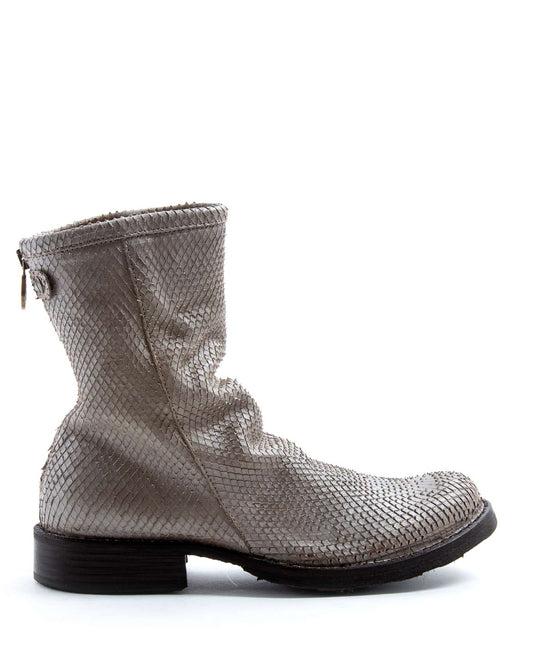 FIORENTINI + BAKER, ETERNITY EVEN, Simple yet stylish ankle boot, ideal for all seasons. Handcrafted with natural leather by skilled artisans. Made in Italy. Made to last.